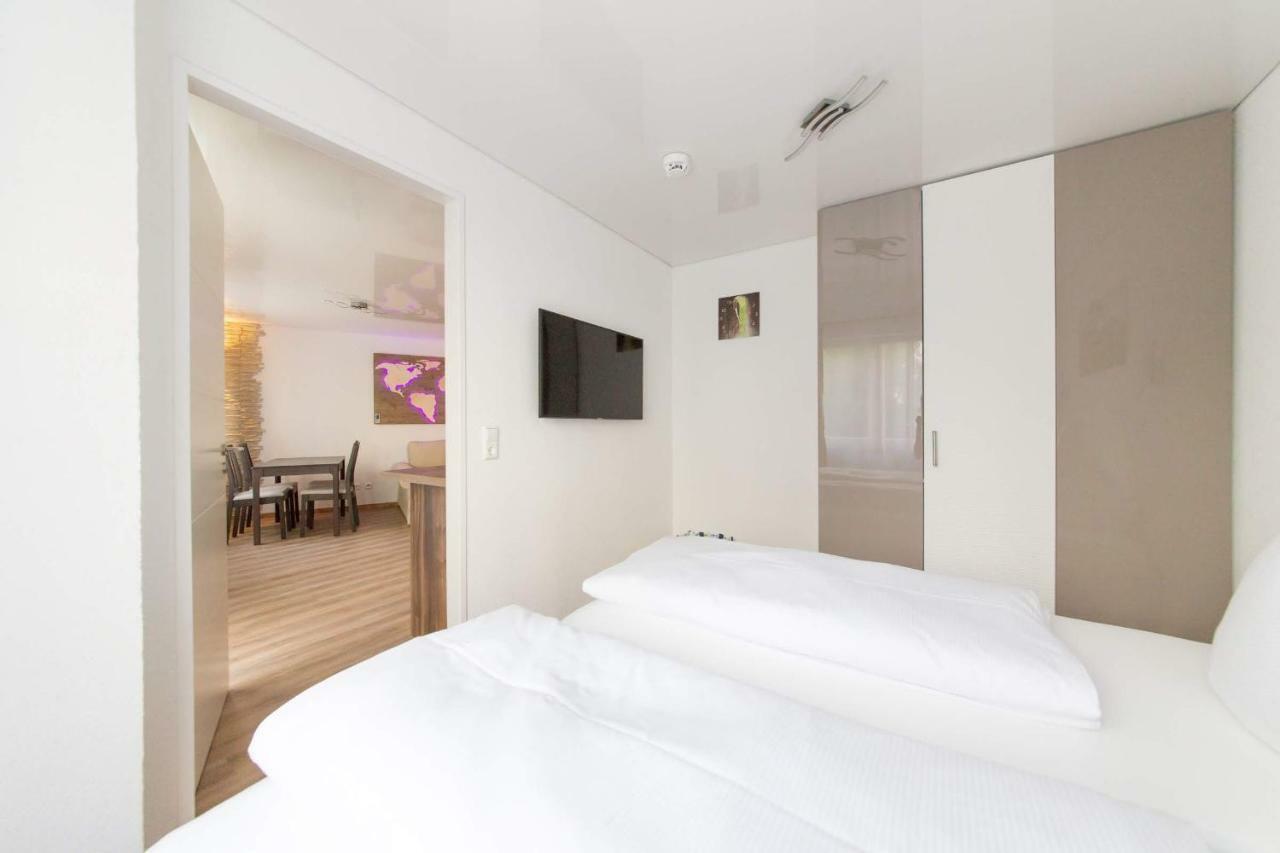 מצינגן Landmann Apartment Metzingen מראה חיצוני תמונה