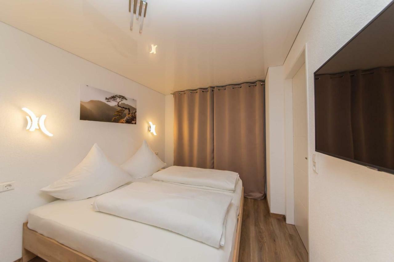 מצינגן Landmann Apartment Metzingen מראה חיצוני תמונה
